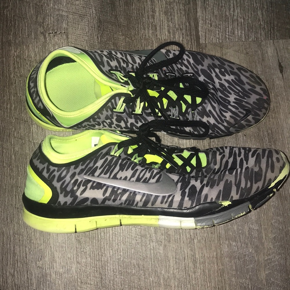 Nike Tennis Shoes